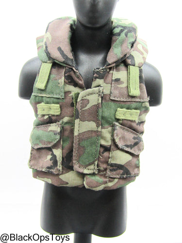 Bam 1/6 Woodland Camo Survival Vest (Dragon)