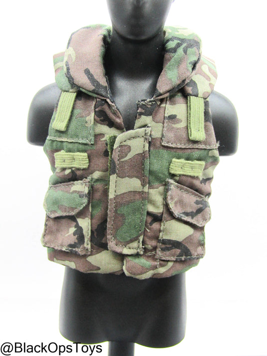 Bam 1/6 Woodland Camo Survival Vest (Dragon)