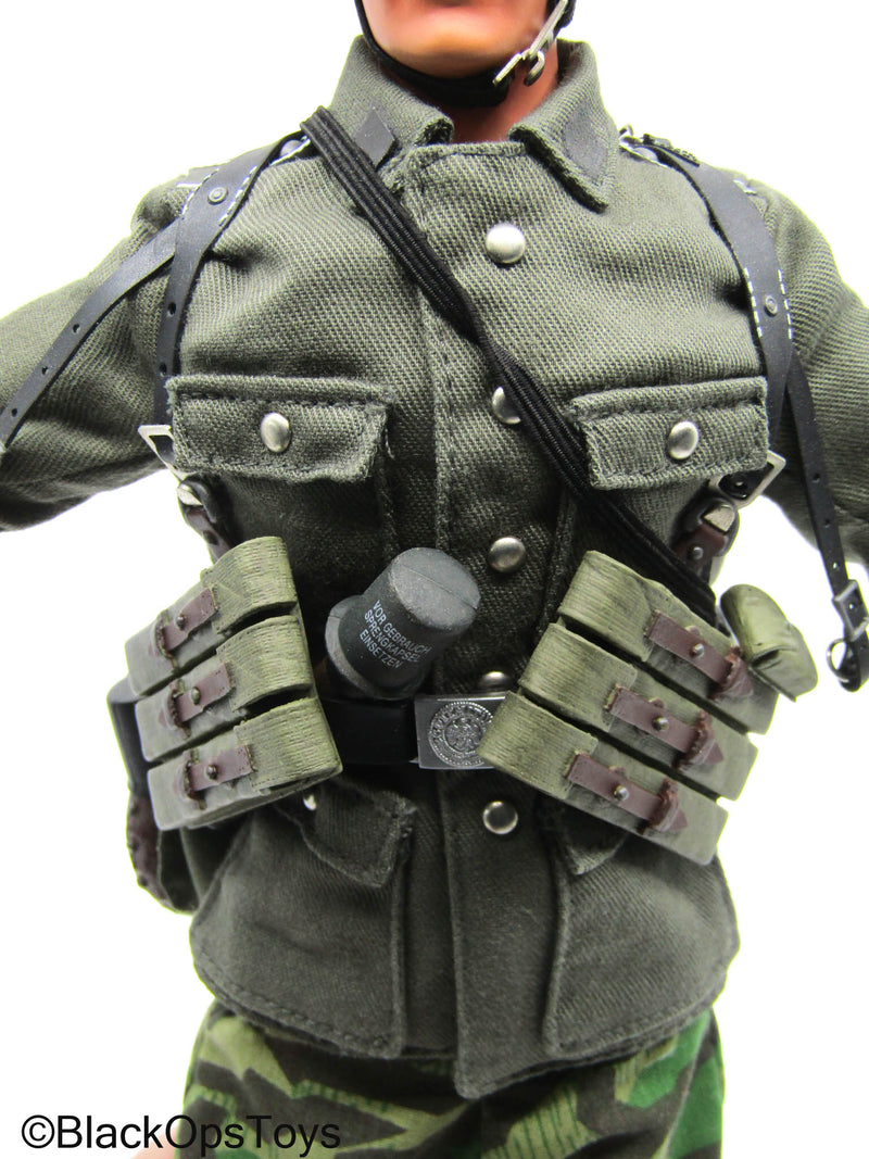 Load image into Gallery viewer, WWII German - Female Base Body w/Complete Uniform &amp; Gear Set
