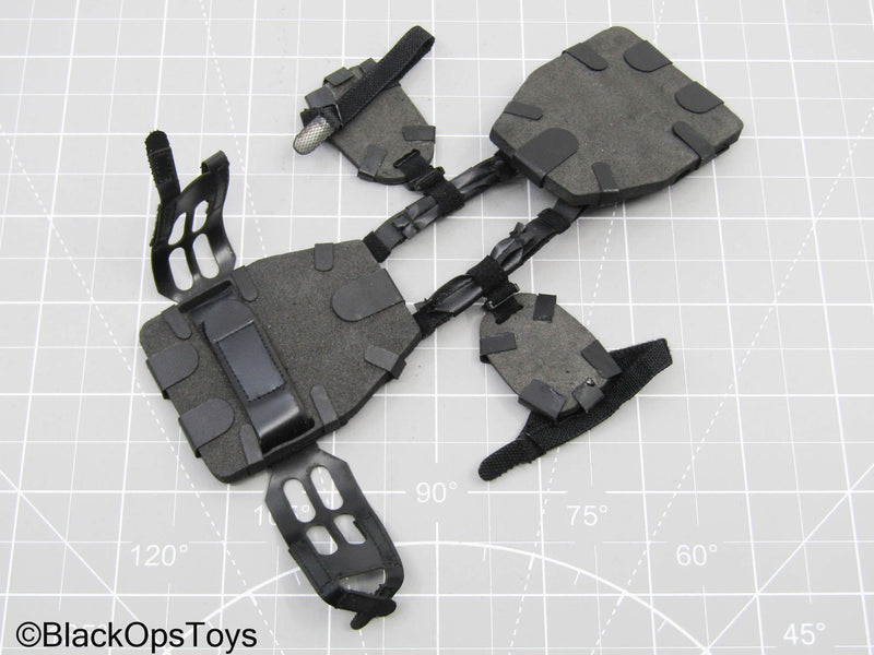 Load image into Gallery viewer, Black Body Armor (DAM Toys)
