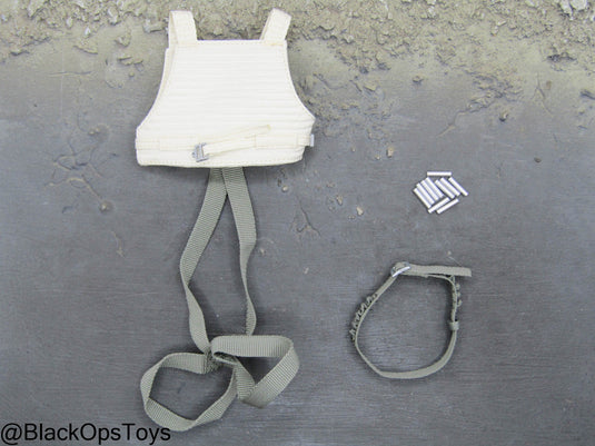 Female Jedi Knight - White Vest w/Belt
