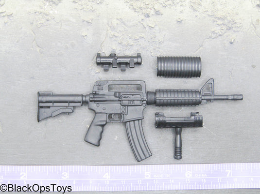 AR-15 w/Carrying Handle, Scope, Sling & Foregrip