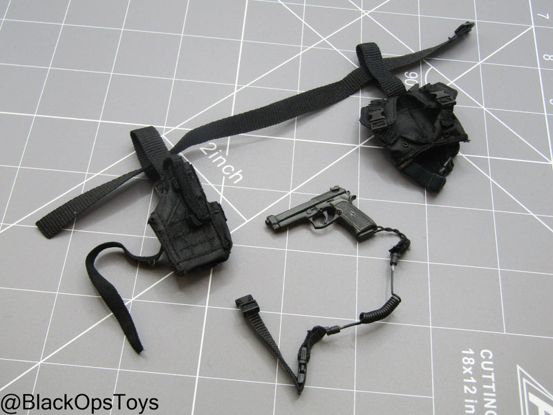 Load image into Gallery viewer, Bam 1/6 Pistol w/Drop Leg Holster &amp; Pouch (READ DESC)
