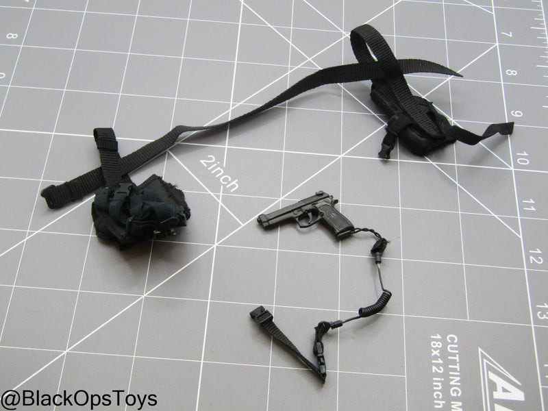 Load image into Gallery viewer, Bam 1/6 Pistol w/Drop Leg Holster &amp; Pouch (READ DESC)
