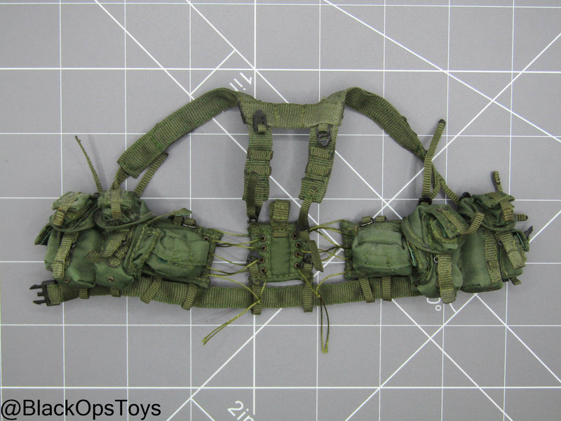 Load image into Gallery viewer, Bam 1/6 OD Green Rivet Belt w/Harness &amp; Pouch Set (Toy Soldier)
