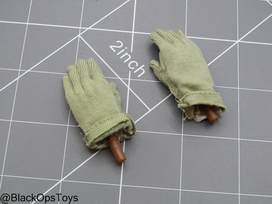Bam 1/6 Gloved Hand Set (Hot Toys)