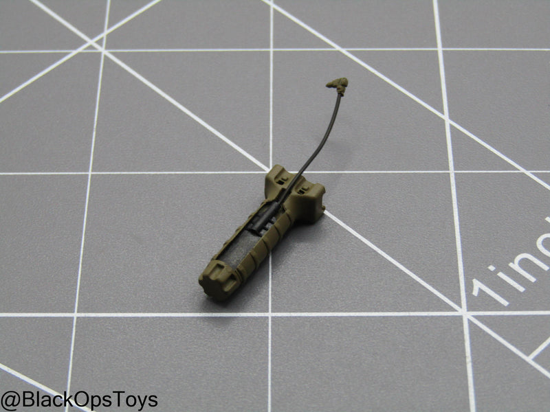 Load image into Gallery viewer, Foregrip w/Pressure Switch (Soldier Story)
