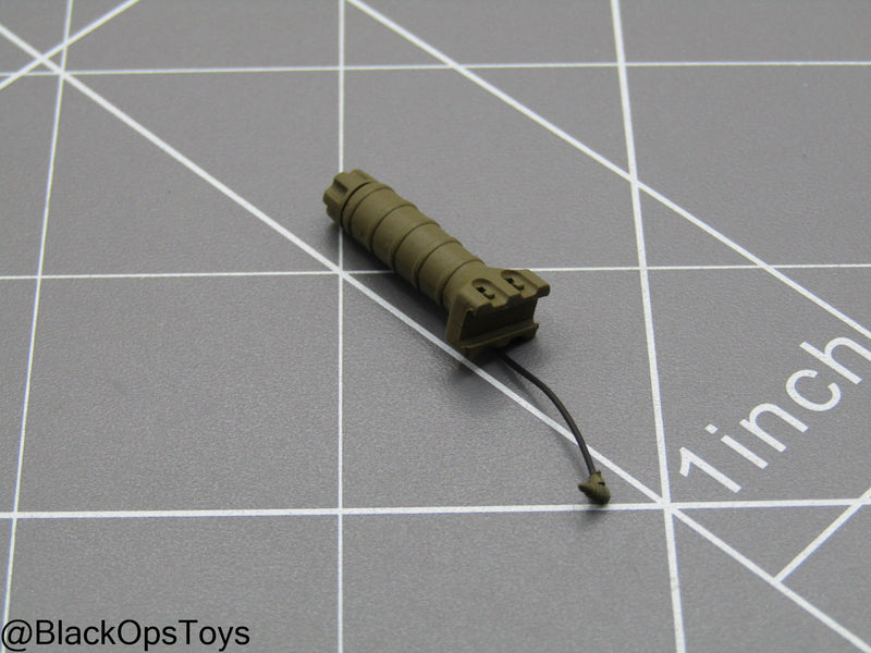 Load image into Gallery viewer, Foregrip w/Pressure Switch (Soldier Story)
