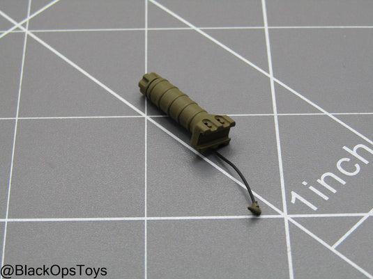 Foregrip w/Pressure Switch (Soldier Story)