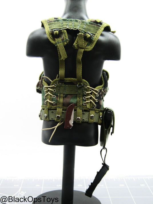Bam 1/6 Woodland Camo Survival Vest w/Pistol (Dragon)
