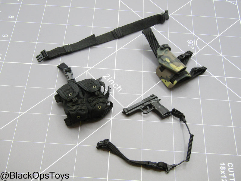 Load image into Gallery viewer, Bam 1/6 Black Pistol w/Drop Leg Holster &amp; Pouch Set (Hot Toys)
