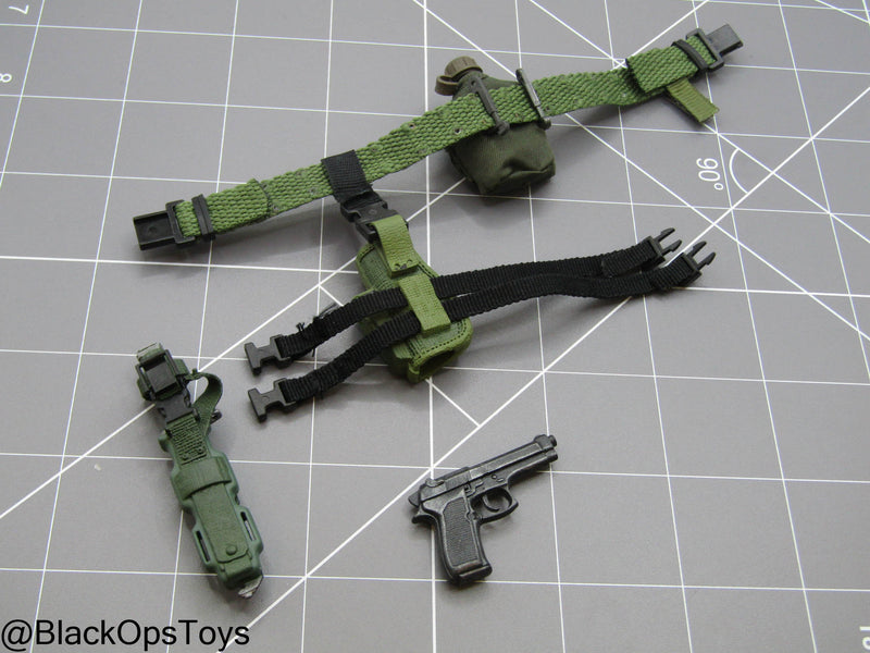 Load image into Gallery viewer, Bam 1/6 Rivet Belt w/Pistol, Pouch, &amp; Gear Set (Dragon)
