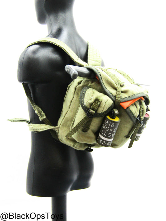 Vietnam Team Leader - Backpack w/Smoke Grenades & Machete