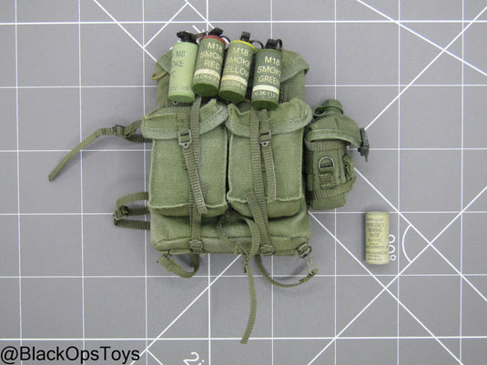 Vietnam B-52 Bullseye - Backpack w/Smoke Grenade Set – BlackOpsToys