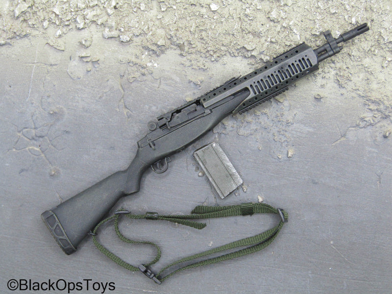 Load image into Gallery viewer, Weapons Collection - M14 DMR w/Sling
