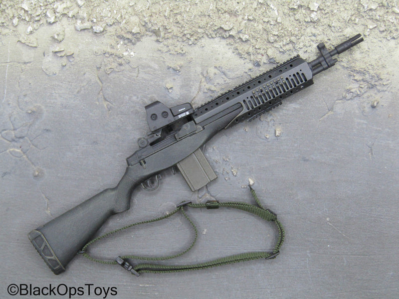 Load image into Gallery viewer, Weapons Collection - M14 DMR w/Sling &amp;  EO-Tech Sight
