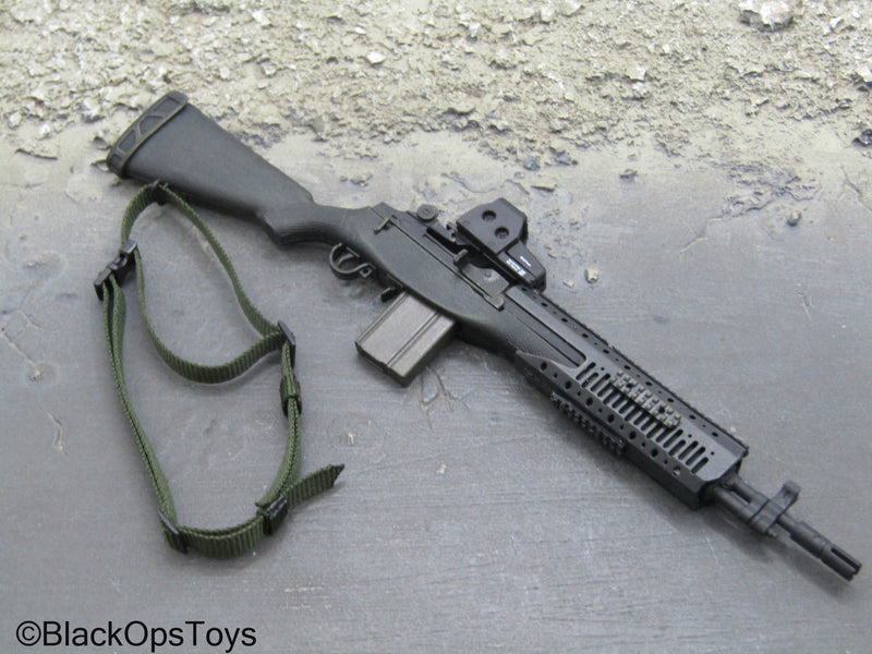 Load image into Gallery viewer, Weapons Collection - M14 DMR w/Sling &amp;  EO-Tech Sight
