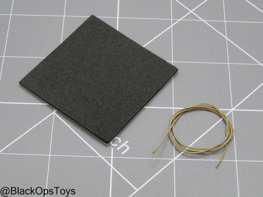 Bravo 0-7 Strike - Helmet Padding & Paracord