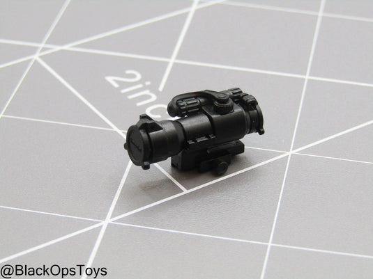 Bravo 0-7 Strike - Black Scope