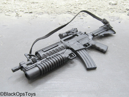 AR-15 w/Carrying Handle, Scope, Sling & Grenade Launcher
