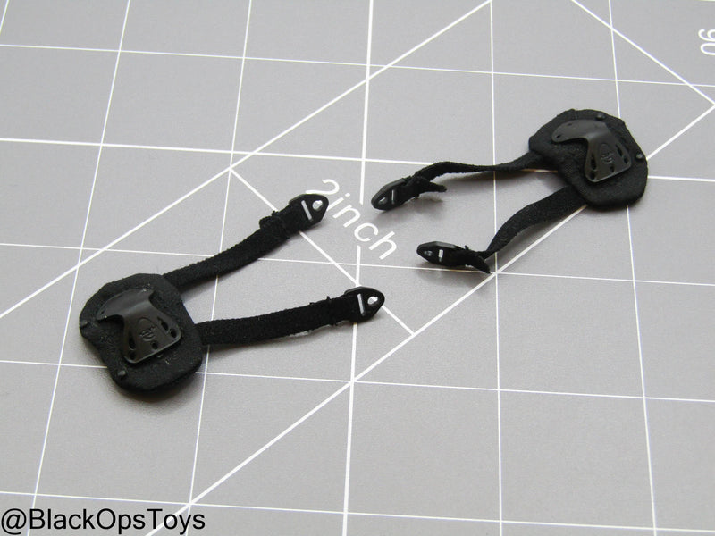 Load image into Gallery viewer, Bravo 0-7 Strike - Elbow Pad Set
