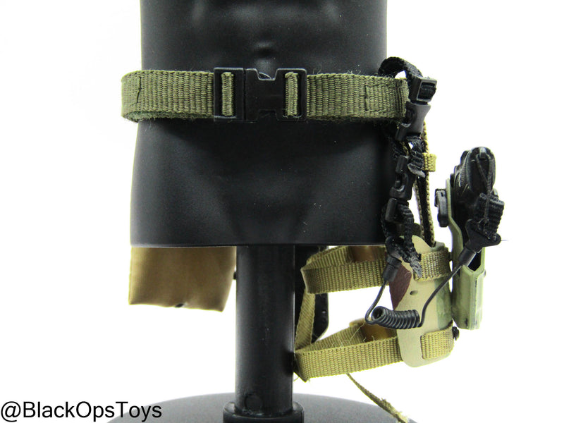 Load image into Gallery viewer, Black Pistol w/Drop Leg Holster, Belt, Pouch, Knife, &amp; Sheath
