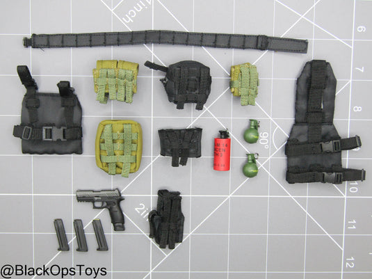 Bravo 0-7 Strike - Battle Belt Set w/Pistol