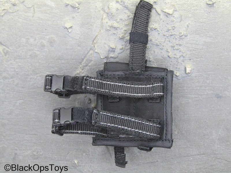 Load image into Gallery viewer, PLA NMC Combat Diver - Black Drop Leg Dual Mag Pouch
