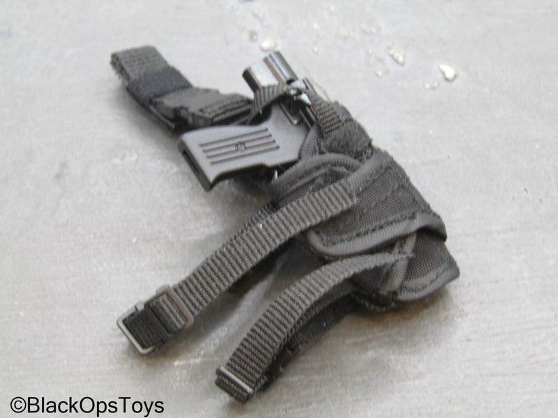 Load image into Gallery viewer, PLA NMC Combat Diver - QSS-05 Underwater Pistol w/Holster
