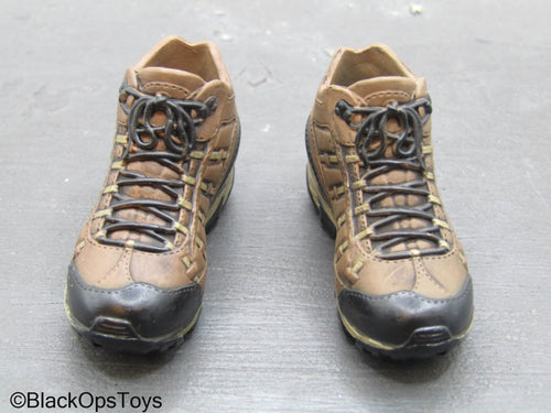 Tan Combat Shoes (Peg Type)