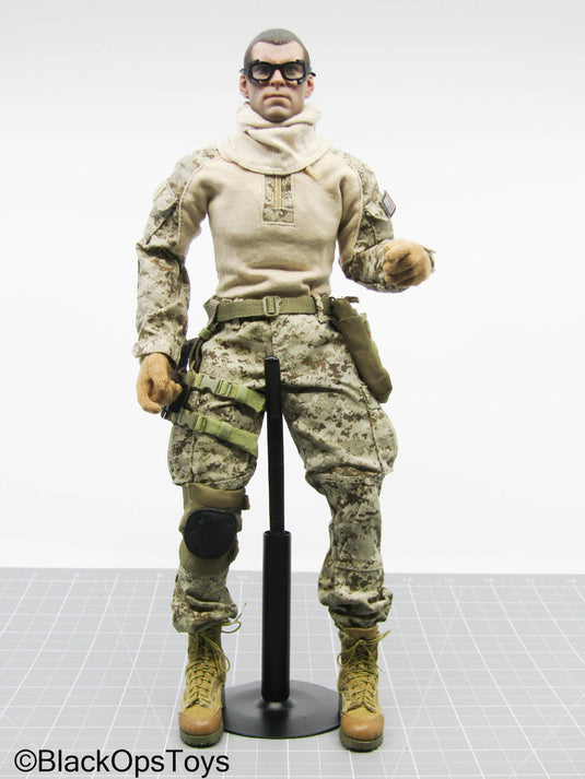 Black Figure Stand (READ DESC)
