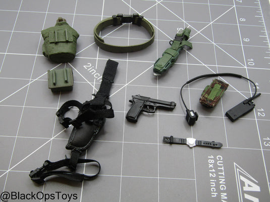 Bam 1/6 Rivet Belt w/Pouch & Pistol Set