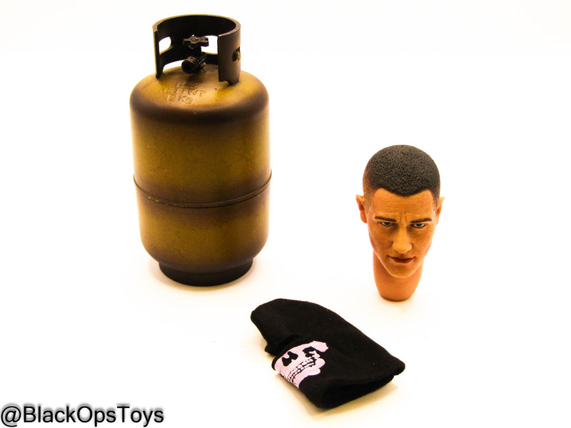 Load image into Gallery viewer, Gas Canister w/Male Head Sculpt &amp; Balaclava - MINT IN BOX
