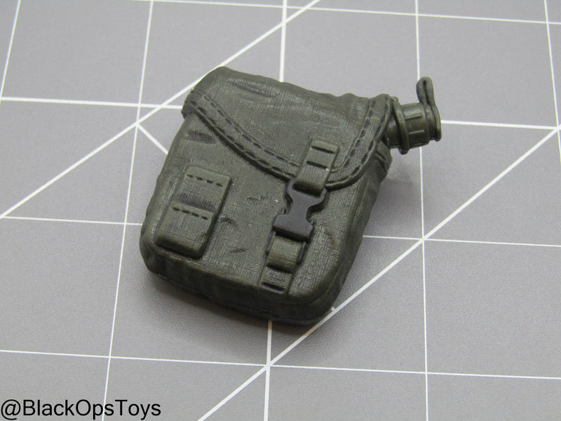 Load image into Gallery viewer, Bam 1/6 Molded 2 QT Canteen w/Pouch
