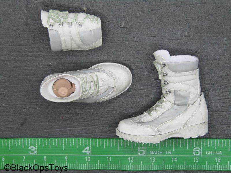 Load image into Gallery viewer, Black Widow - Yelena - White 2-Part Combat Boots (Peg Type)
