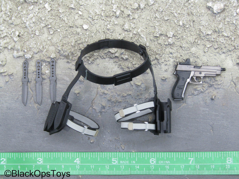 Load image into Gallery viewer, Black Widow - Yelena - Pistol w/Drop Leg Holster &amp; Belt Set w/Knives
