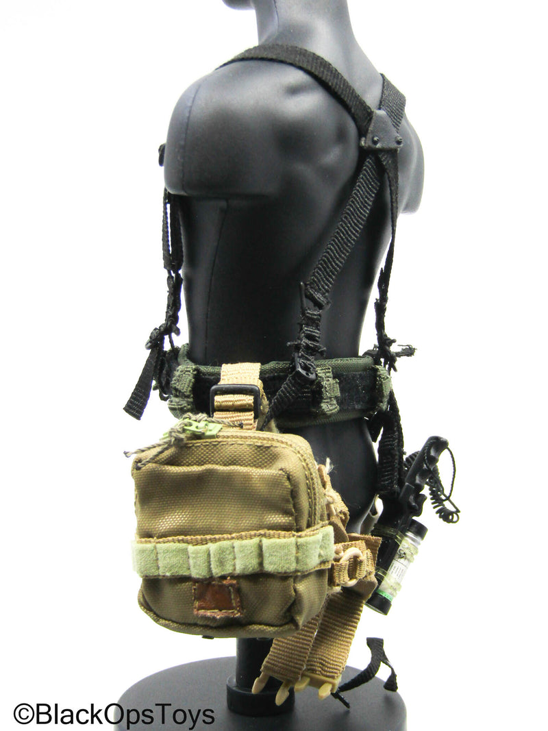 Load image into Gallery viewer, Marine Gear Set w/Pistol &amp; Drop Leg Holster (Playhouse)
