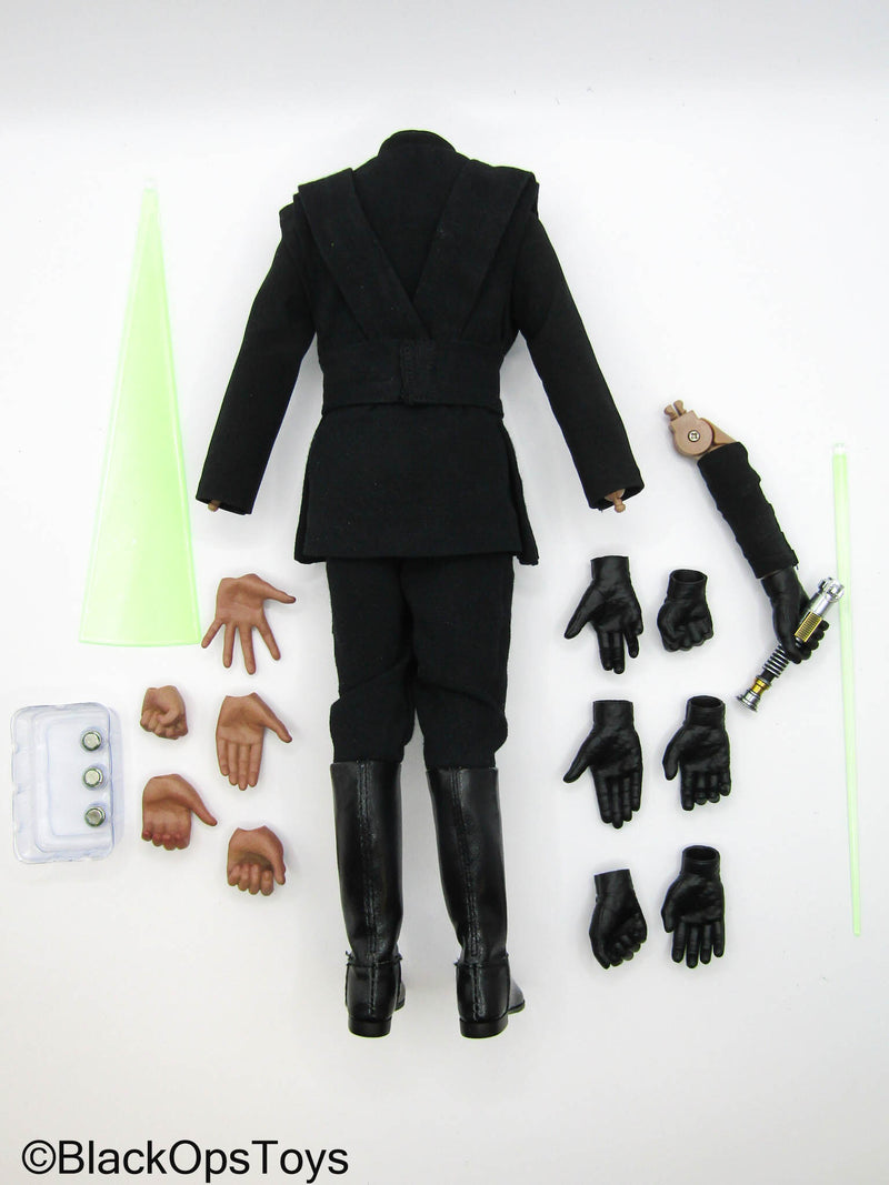 Load image into Gallery viewer, Star Wars - Luke Skywalker - Male Dressed Body w/Hands &amp; Lightsaber Arm
