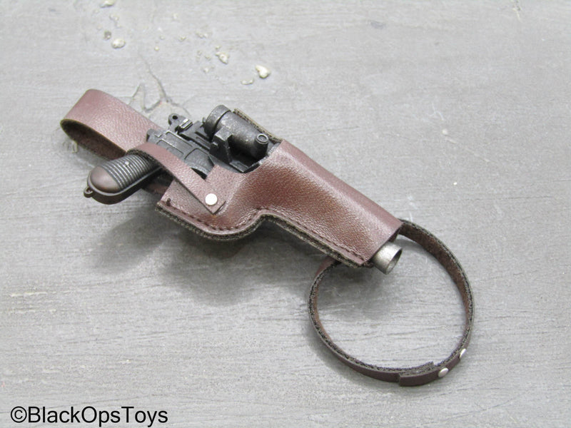 Load image into Gallery viewer, Star Wars Bespin Luke Skywalker - Brown Leather Like Gun Belt w/Pistol &amp; Lightsaber
