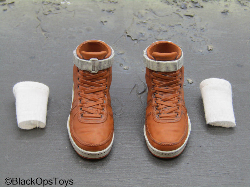 Load image into Gallery viewer, BTTF - Doc Brown - Brown Shoes w/White Socks (Peg Type)
