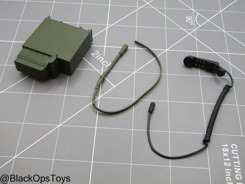 Load image into Gallery viewer, Bam 1/6 Vietnam Era Radio
