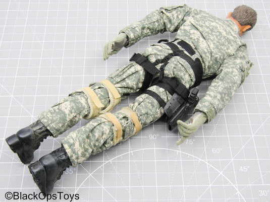 Male UCP Dressed Body w/Pistol, Holster, & Accessories (Hot Toys)