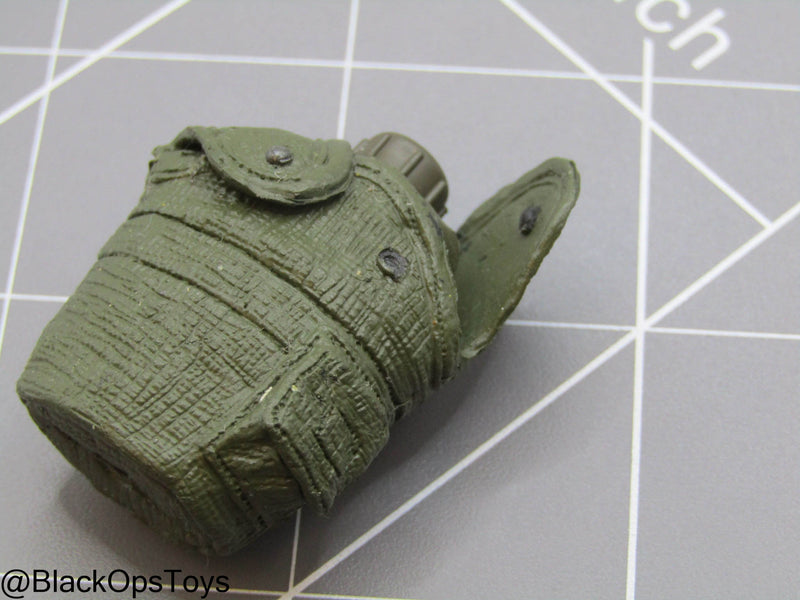 Load image into Gallery viewer, Rivet Belt w/Molded Pouches (READ DESC)
