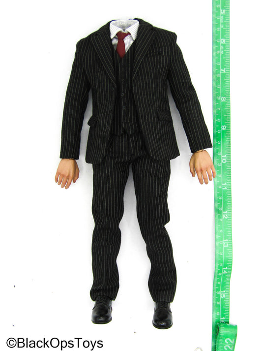 The Dark Knight - Bruce Wayne - Base Body w/Suit Set & Hands