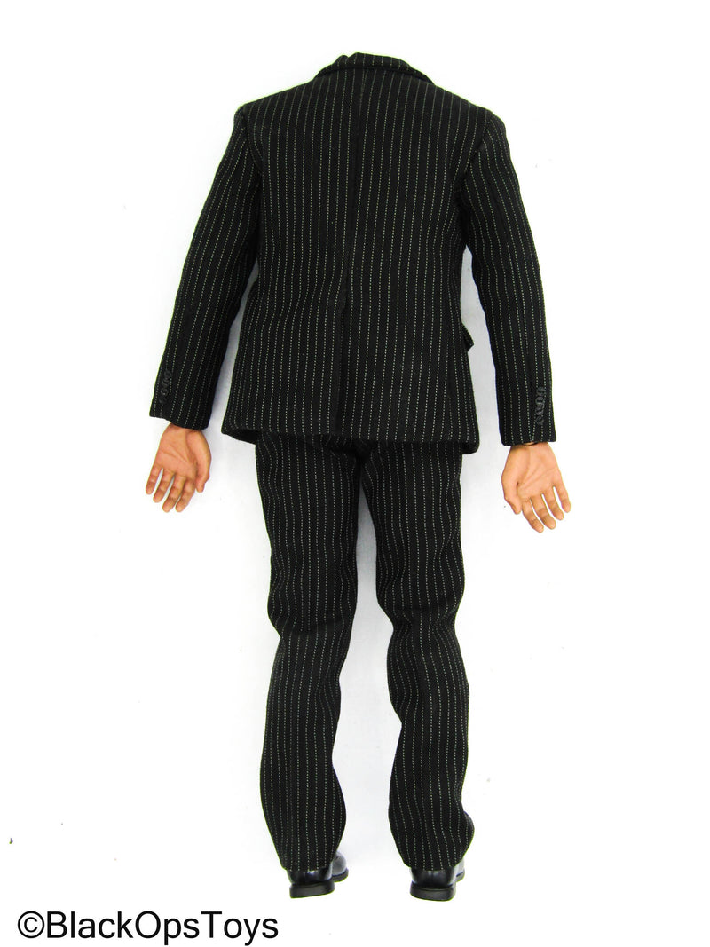 Load image into Gallery viewer, The Dark Knight - Bruce Wayne - Base Body w/Suit Set &amp; Hands
