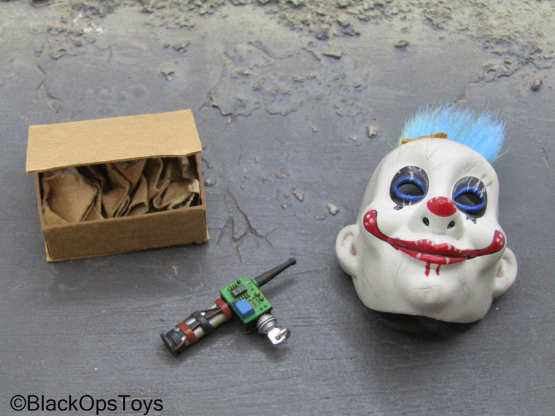 Load image into Gallery viewer, The Dark Knight - Joker DX - Clown Mask w/Detonator &amp; Box
