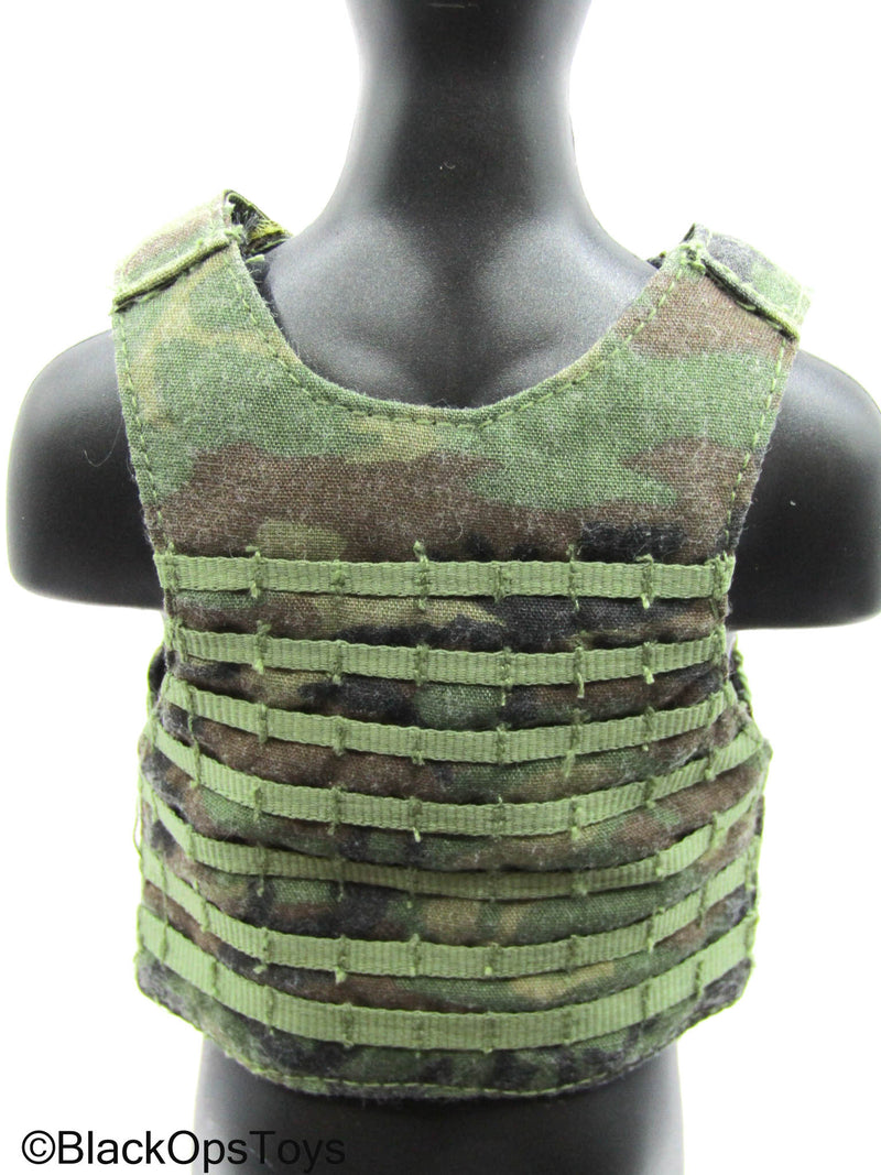 Load image into Gallery viewer, Woodland Camo MOLLE Plate Carrier Vest
