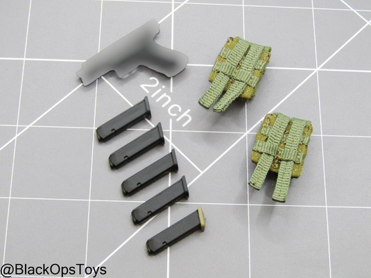 FSB Alpha Team Leader R - Pistol w/Mag Pouches