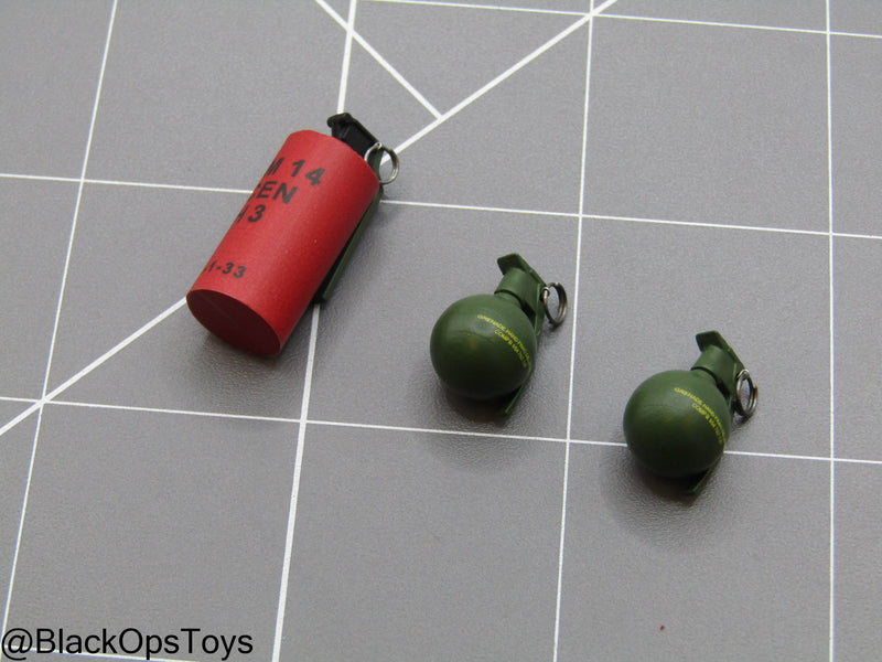 Load image into Gallery viewer, Bravo 0-7 Strike - Grenade Set
