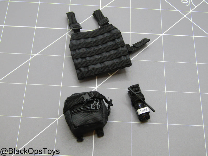 Load image into Gallery viewer, Bravo 0-7 Strike - Drop Leg MOLLE Platform w/IFAK Pouch &amp; Tourniquet
